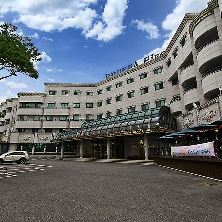 Gunsan River Hill Tourist Hotel Extérieur photo