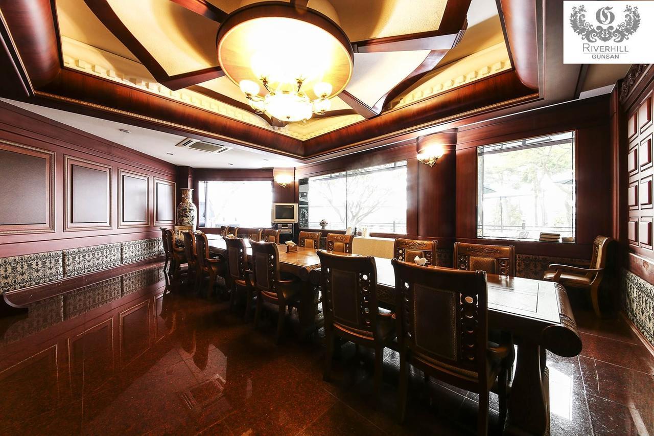 Gunsan River Hill Tourist Hotel Extérieur photo