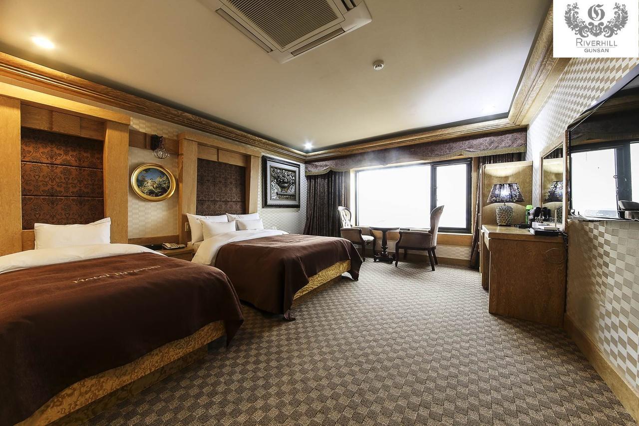 Gunsan River Hill Tourist Hotel Extérieur photo