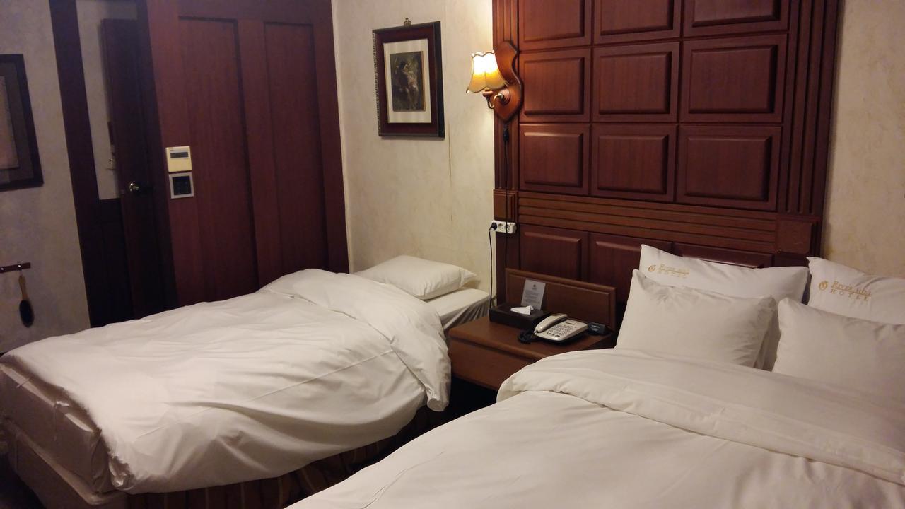 Gunsan River Hill Tourist Hotel Extérieur photo
