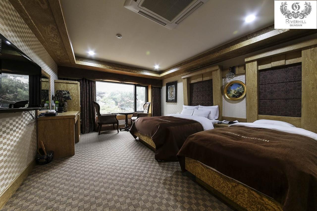 Gunsan River Hill Tourist Hotel Extérieur photo
